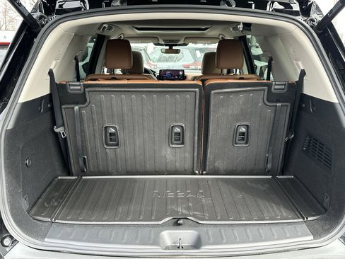 New 2026 Nissan Pathfinder Platinum image 38