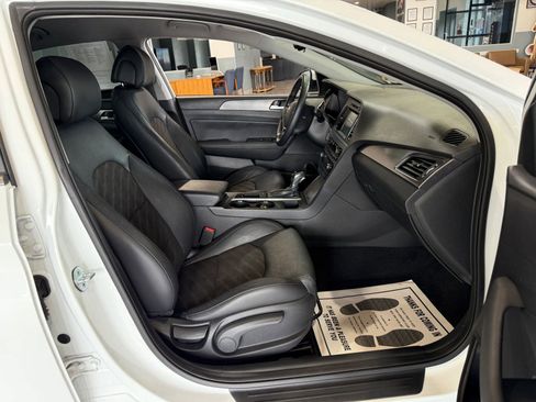 Used 2016 Hyundai Sonata Sport w/ Option Group 02 image 11