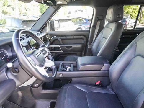 Used 2023 Land Rover Defender 110 SE AWD/4WD image 18