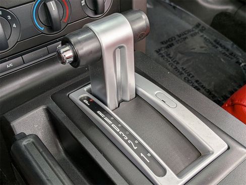 Used 2006 Ford Mustang GT image 21