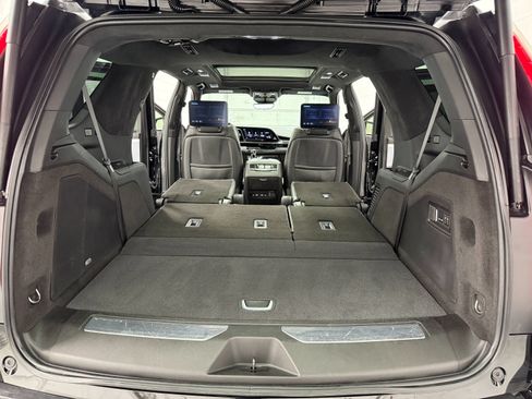 Used 2024 Cadillac Escalade V AWD/4WD image 51