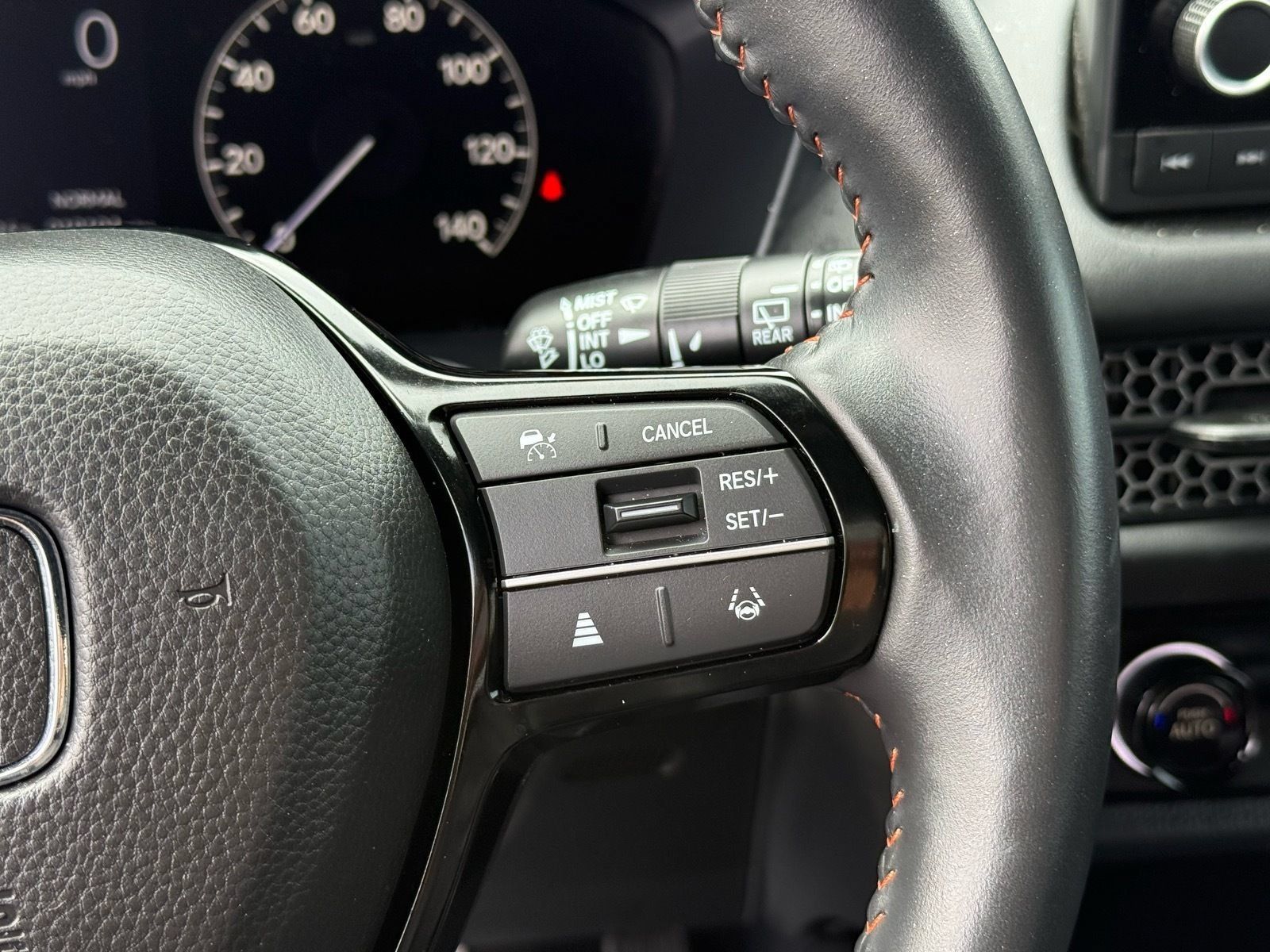 Certified 2025 Honda HR-V Sport image 19