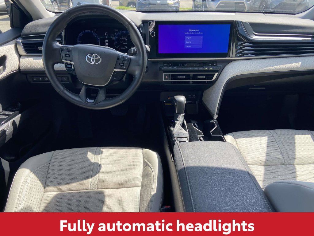 Used 2025 Toyota Camry XLE FWD image 12