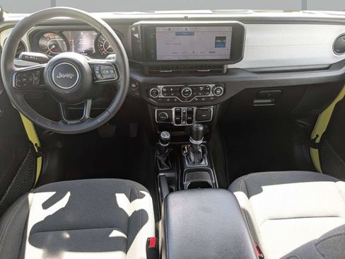 Used 2024 Jeep Wrangler Unlimited Sport AWD/4WD image 19