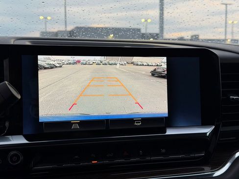 Used 2024 Chevrolet Silverado 1500 LT image 33