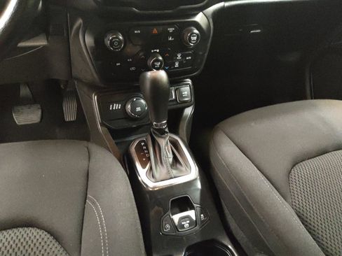 Used 2022 Jeep Renegade Altitude w/ Convenience Group image 26