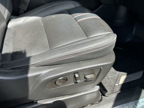 Used 2023 Chevrolet Suburban RST w/ Sport Performance Package image 15