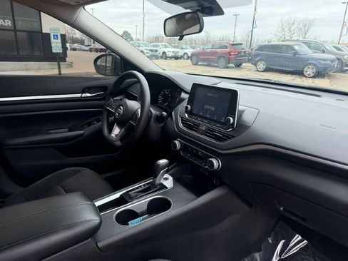 Used 2022 Nissan Altima 2.5 SV image 23
