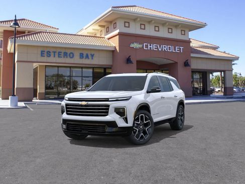 New 2026 Chevrolet Traverse High Country FWD image 8