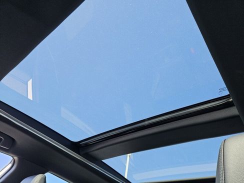 Used 2025 Toyota Camry XSE image 8