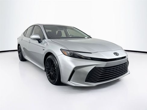 Certified 2025 Toyota Camry LE image 4