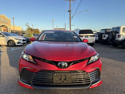 Used 2023 Toyota Camry LE image 2