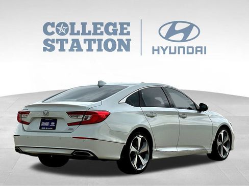 Used 2020 Honda Accord Touring image 10