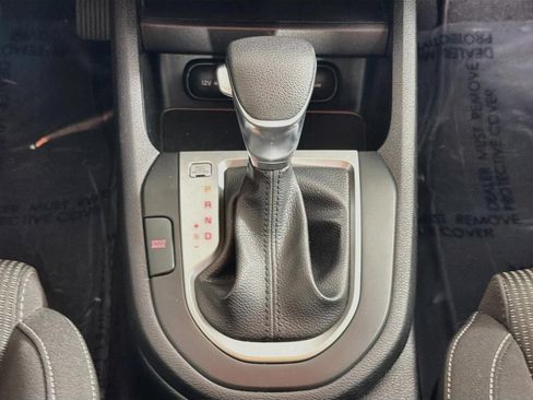 Used 2019 Kia Forte LXS FWD image 17