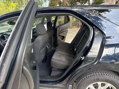 Used 2020 Chevrolet Equinox LT w/ Driver Convenience Package FWD image 17