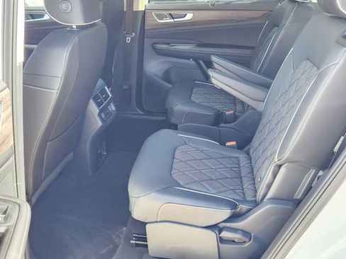 New 2026 Volkswagen Atlas SEL Premium R-Line image 8