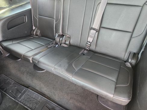 Used 2018 Chevrolet Suburban LT AWD/4WD image 33