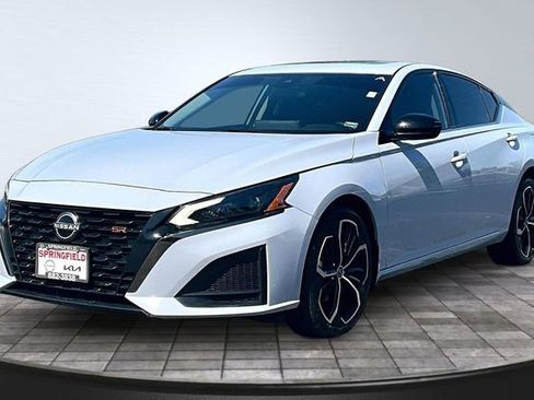 Used 2023 Nissan Altima 2.5 SR AWD/4WD image 1