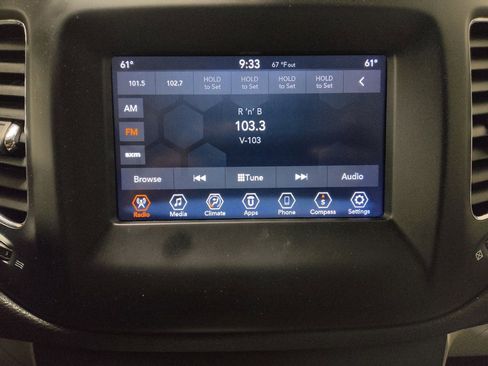 Used 2019 Jeep Compass Latitude w/ Popular Equipment Group FWD image 25