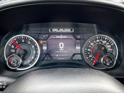 Used 2019 RAM 1500 Laramie AWD/4WD image 12