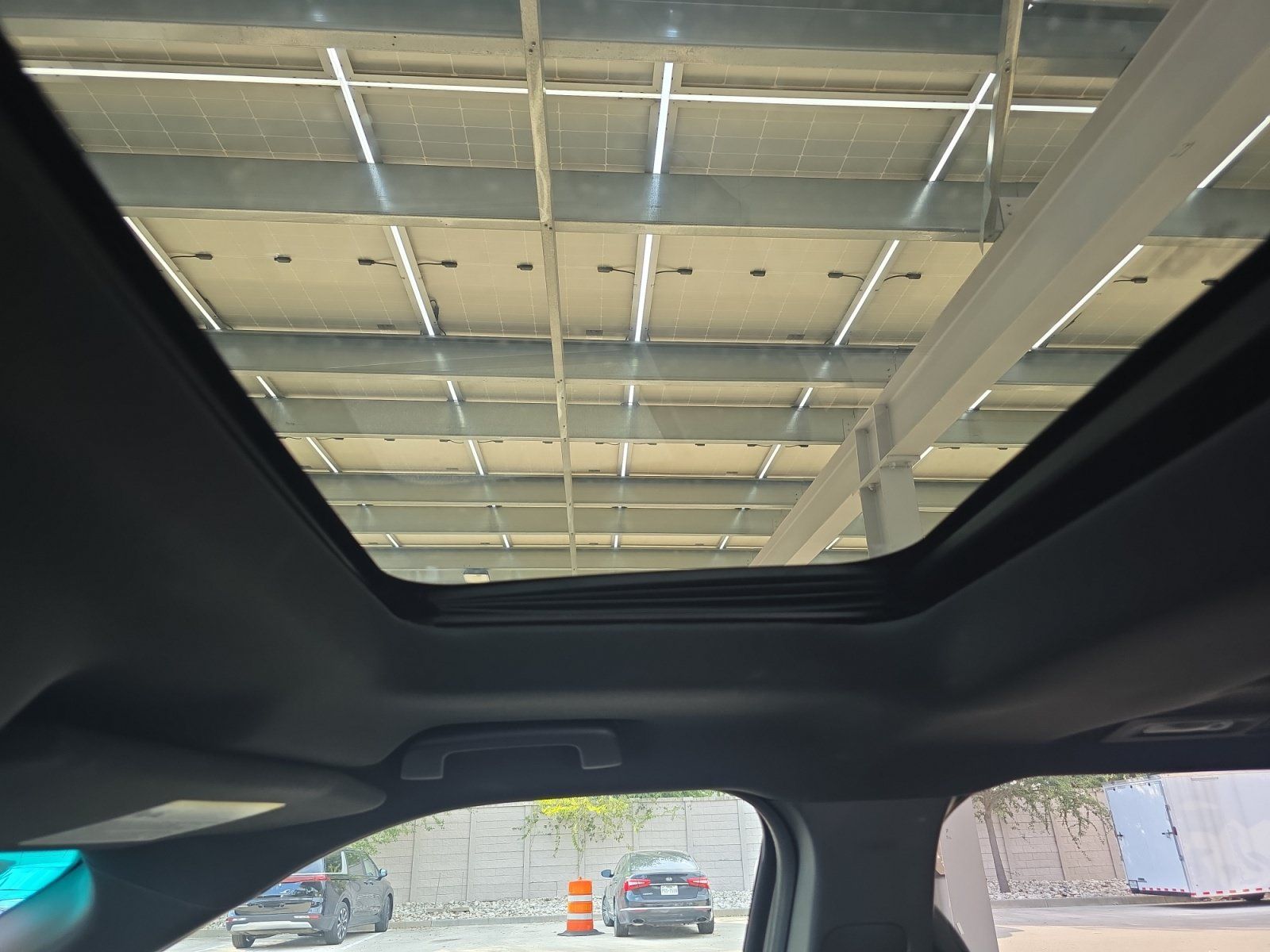 Used 2017 Ford Explorer Limited FWD image 16
