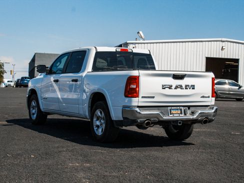Used 2025 RAM 1500 Big Horn AWD/4WD image 6