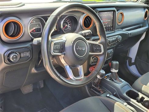 Used 2022 Jeep Gladiator Mojave image 17