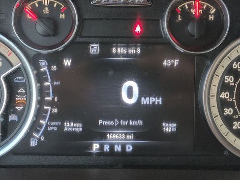 Used 2017 RAM 2500 Laramie image 31