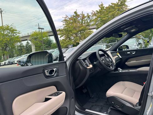 New 2026 Volvo XC60 B5 Plus w/ Protection Package Premier image 20