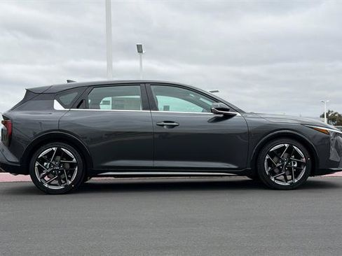 New 2026 Kia K4 GT-Line FWD image 3