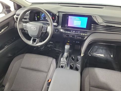 Used 2025 Toyota Camry LE w/ Convenience Package FWD image 15