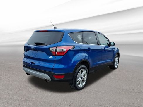Used 2017 Ford Escape SE w/ SE Cold Weather Package AWD/4WD image 6