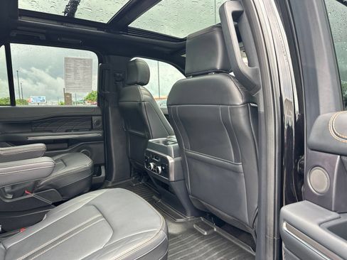 Used 2023 Ford Expedition Platinum AWD/4WD image 36