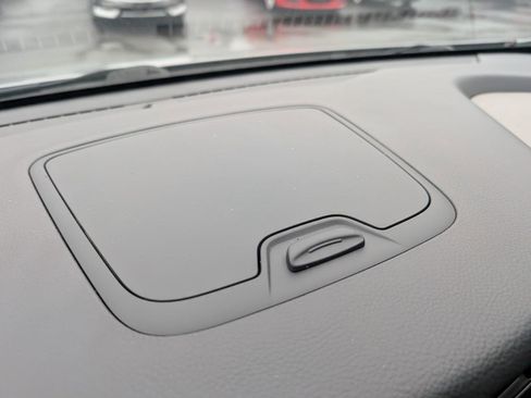 Used 2017 Hyundai Santa Fe SE image 27