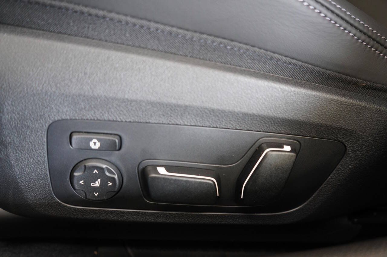 Used 2027 BMW M3 Competition AWD/4WD image 49