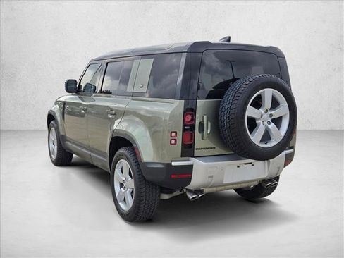 Used 2024 Land Rover Defender 110 SE image 3