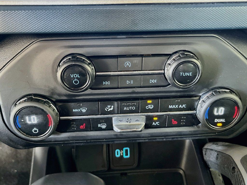 Used 2024 Ford Bronco Outer Banks AWD/4WD image 16