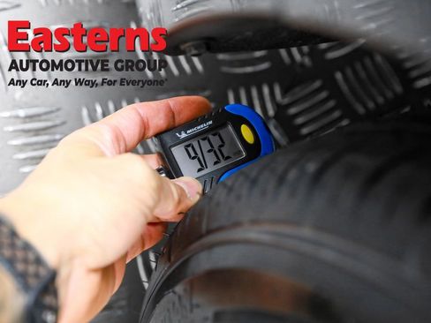 Used 2022 Toyota Prius Prime XLE image 26