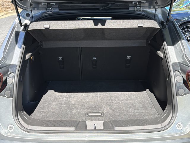 Used 2025 Chevrolet Trax RS w/ Sunroof Package FWD image 18