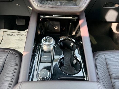 Certified 2025 Ford Explorer Platinum w/ LUX Leather Package image 20