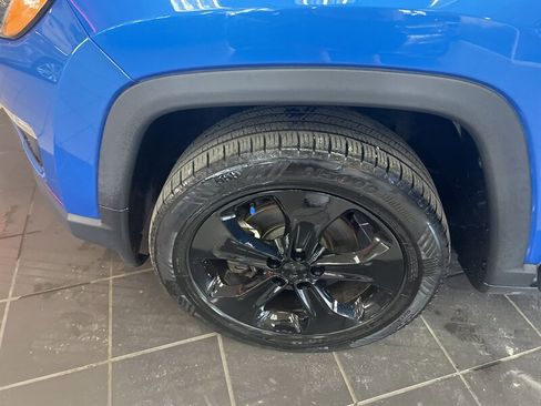 Used 2018 Jeep Compass Latitude w/ Popular Equipment Group image 27