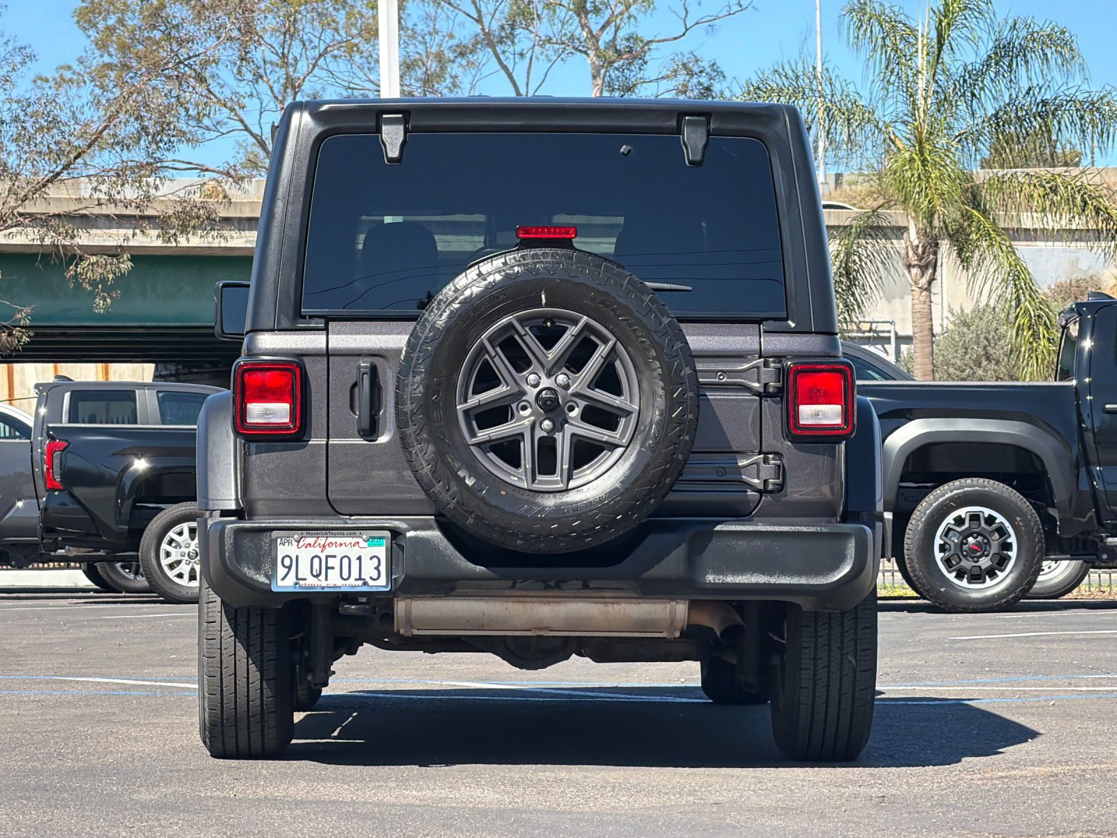 Used 2024 Jeep Wrangler Unlimited Sport AWD/4WD image 4