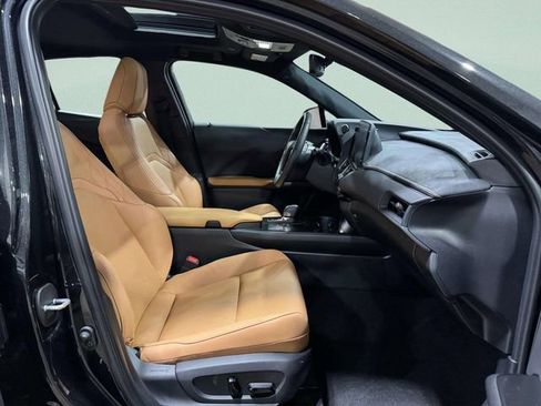 Used 2025 Lexus UX 300h AWD w/ Cold Area Package image 28