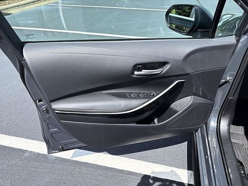 Certified 2025 Toyota Corolla XSE FWD image 10