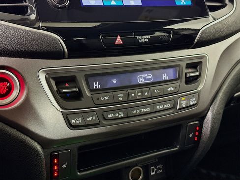 Used 2022 Honda Pilot Special Edition image 12