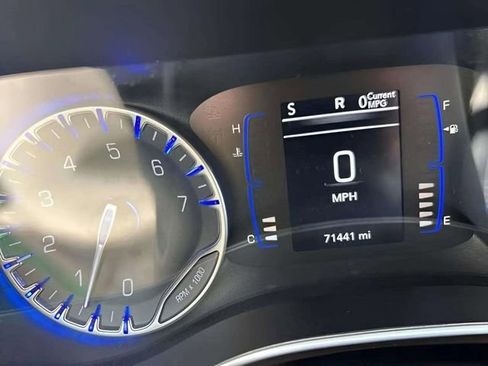 Used 2022 Chrysler Voyager LX FWD image 15