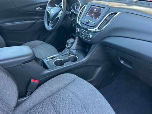 Used 2022 Chevrolet Equinox LT FWD image 15