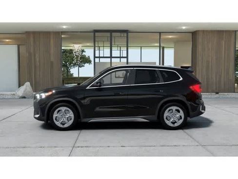 New 2026 BMW X1 xDrive28i w/ Convenience Package AWD/4WD image 4