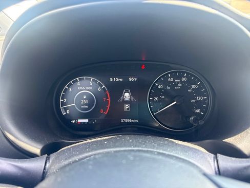 Used 2023 Nissan Kicks SR w/ SR Premium Package FWD image 19