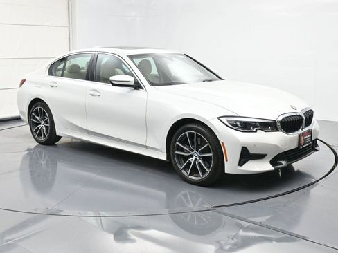 Used 2022 BMW 330i xDrive Sedan w/ Premium Package 2 image 30
